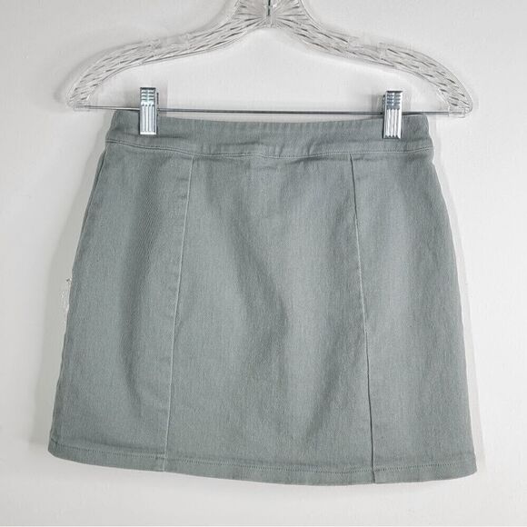 FOREVER 21 Front Zipper Mini Skirt Green Sage Size Small - Picture 6 of 6
